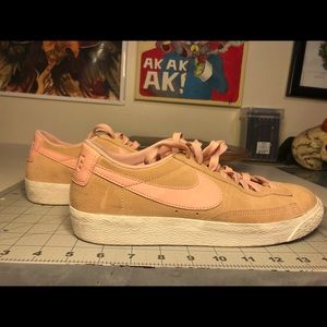 Nike blazer lows men’s sz 8.5 pink/salmon